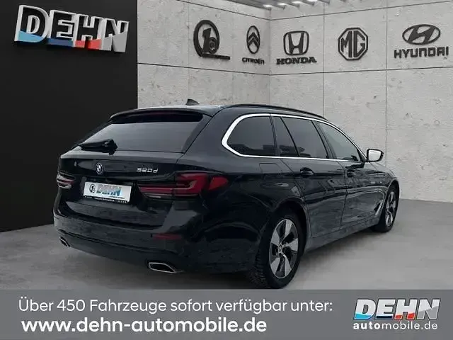 Gebraucht BMW 520 Sport Line 190 PS (139 kW) 2023 Andere Kombi