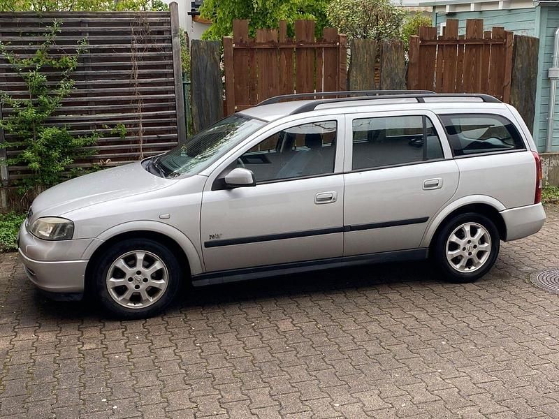 Silber Gebraucht 2002 Opel Astra Kombi | 990 € (Fairer Preis) - Bild 1/4