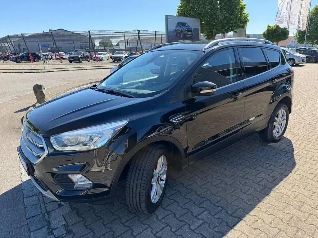 Gebraucht Ford Kuga 150 PS (110 kW) 2019 Schwarz SUV