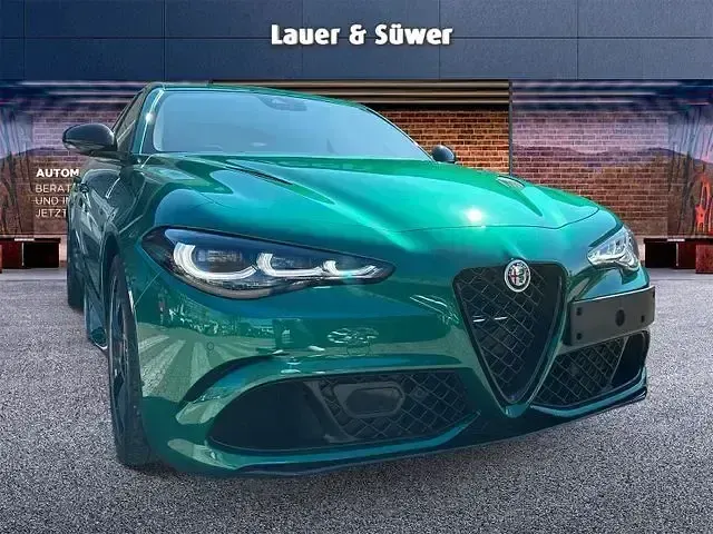 Gebraucht Alfa Romeo Giulia Quadrifoglio 520 PS (382 kW) 2024 Grün Limousine