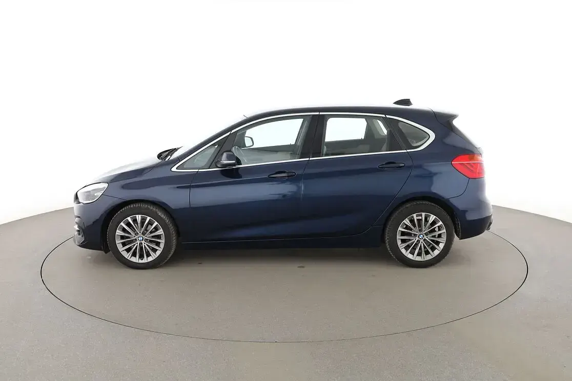 Gebraucht BMW 218 Active Tourer Luxury Line 140 PS (102 kW) 2018 Blau Van / Kleinbus