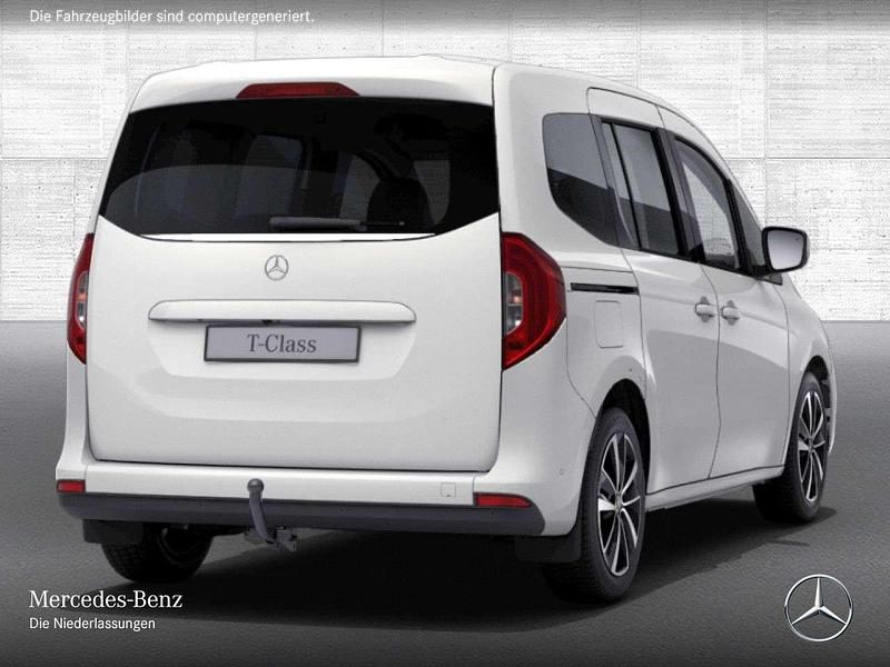 Gebraucht Mercedes T180 Progressive 116 PS (85 kW) 2025 Arktikweiß Van / Kleinbus