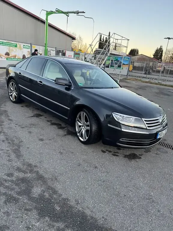 Gebraucht VW Phaeton 245 PS (180 kW) 2014 Grau Limousine