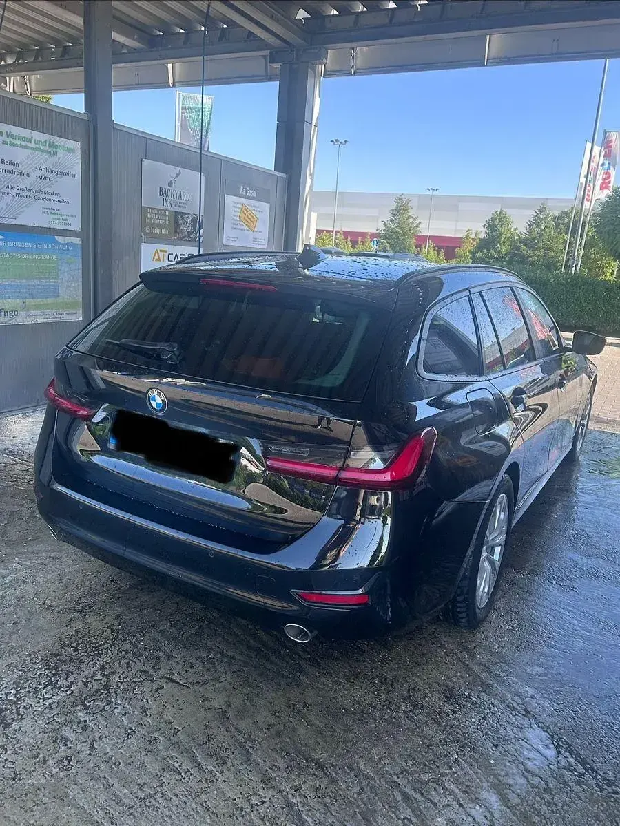 Gebraucht BMW 318 150 PS (110 kW) 2022 Schwarz Kombi
