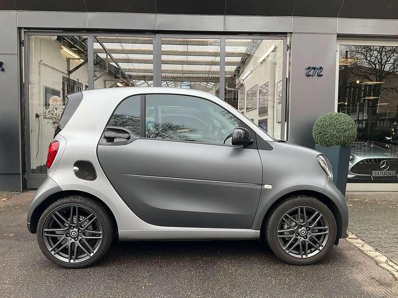 Gebraucht Smart ForTwo Coupé Brabus 90 PS (66 kW) 2015 Titanio grey matt Coupé