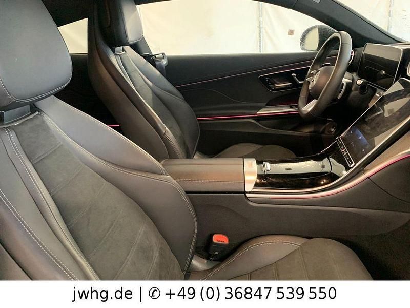 Gebraucht Mercedes CLE300 AMG line 258 PS (189 kW) 2024 Blau Coupé