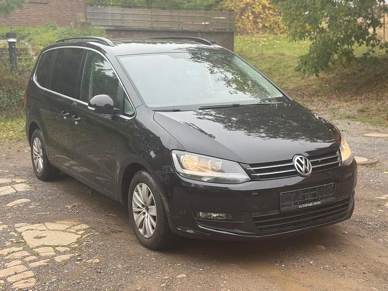 Schwarz Gebraucht 2010 VW Sharan Van / Kleinbus | 6.299 € (Superpreis) - Bild 1/4