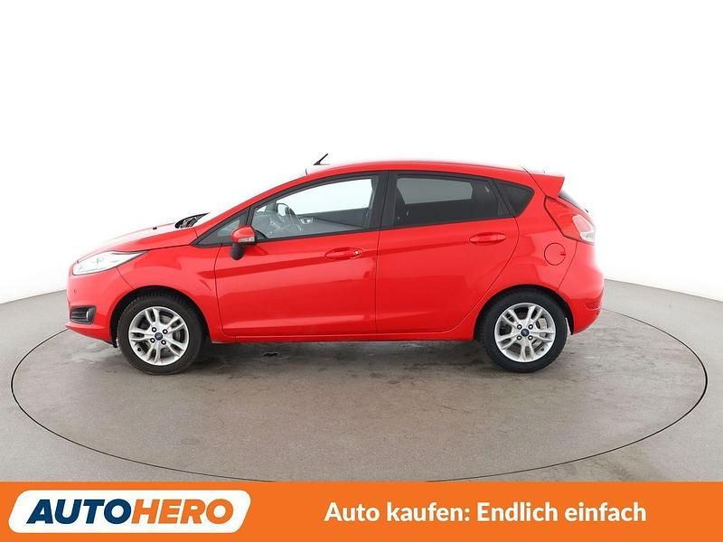 Gebraucht Ford Fiesta Celebration 80 PS (58 kW) 2016 Rot Limousine
