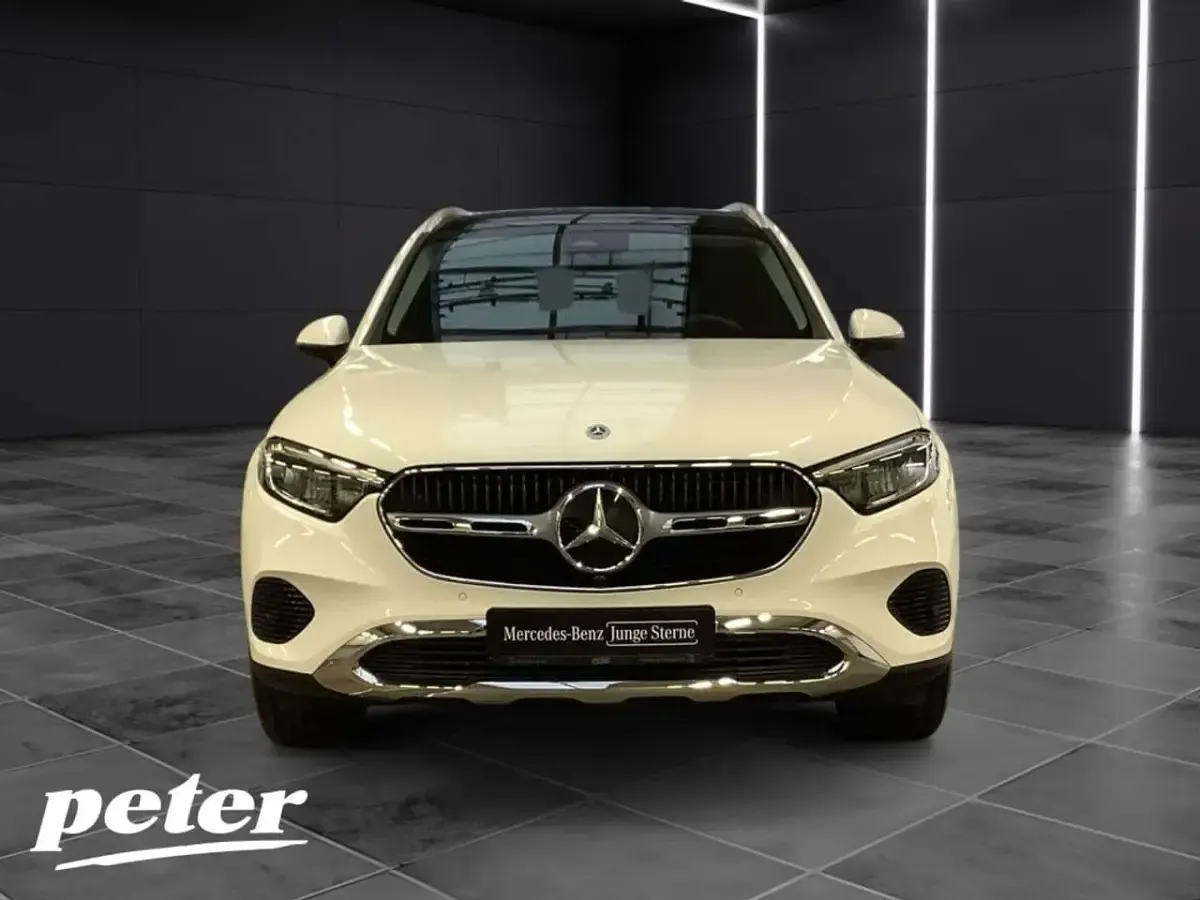 Gebraucht Mercedes GLC220 Advanced 197 PS (144 kW) 2024 Unilack polarweiß SUV