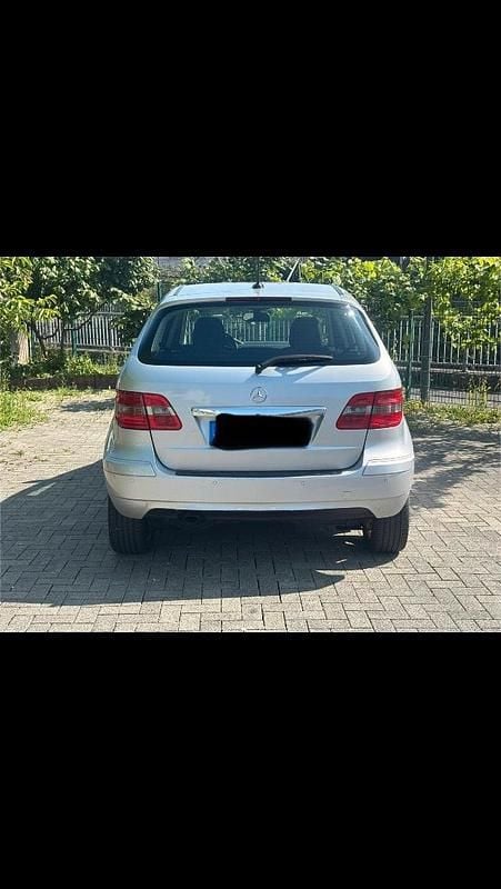 Silber Gebraucht 2008 Mercedes B170 Van / Kleinbus | 2.950 € (Guter Preis) - Bild 1/4