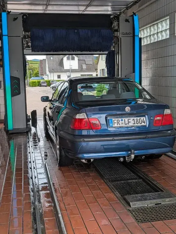 Gebraucht BMW 318 143 PS (105 kW) 2002 Blau Limousine