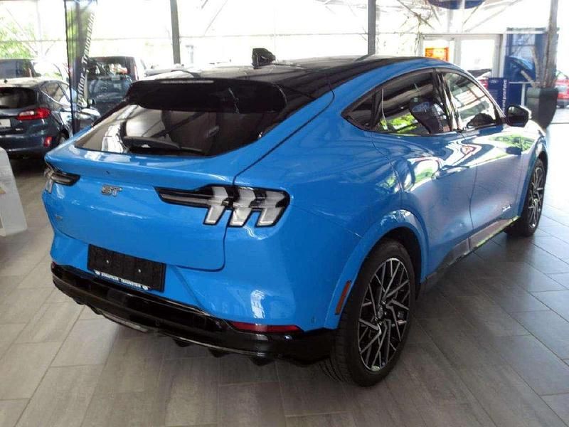Gebraucht Ford Mustang Mach-E GT Extended Range 358 kW (487 PS) 2022 Grabber blue metallic SUV