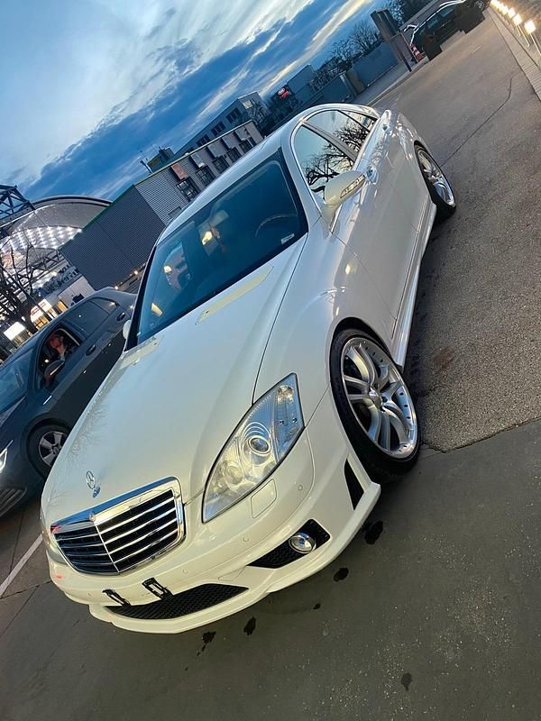 Usata Mercedes S350 272 CV (200 kW) 2007 Bianco Berlina