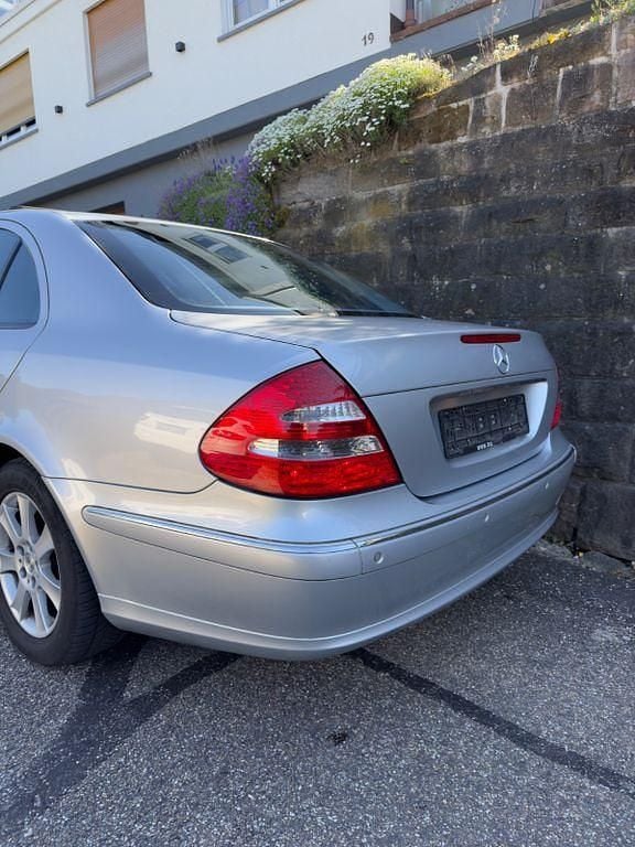 Gebraucht Mercedes E350 Avantgarde 272 PS (200 kW) 2005 Silber Limousine