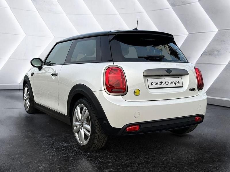 Gebraucht Mini Cooper SE 135 kW (184 PS) 2023 Weiß Kleinwagen
