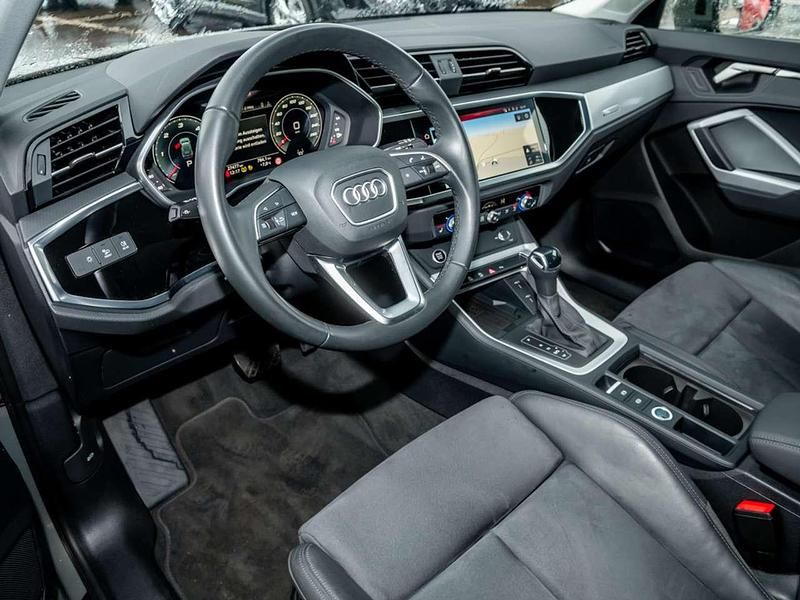 Gebraucht Audi Q3 Ambiente 150 PS (110 kW) 2024 Chronosgrau metallic SUV