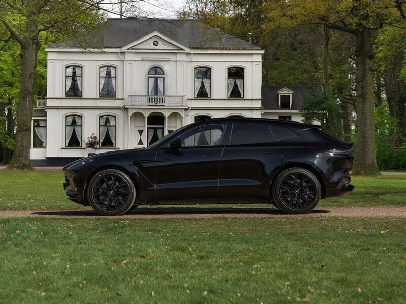 Schwarz Gebraucht 2021 Aston Martin DBX SUV | 124.500 € (Guter Preis) - Bild 1/4