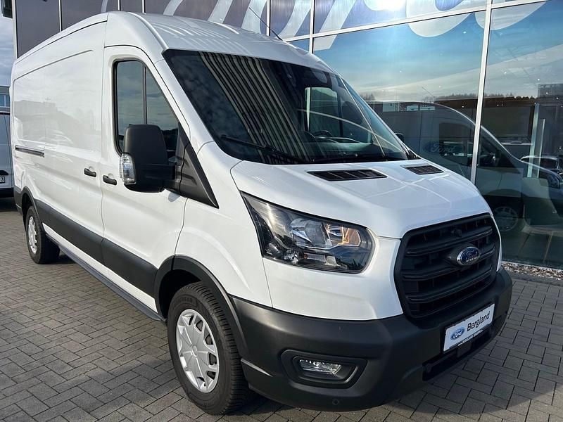Gebraucht Ford Transit Trend 131 PS (96 kW) 2022 Frostweiß weiß