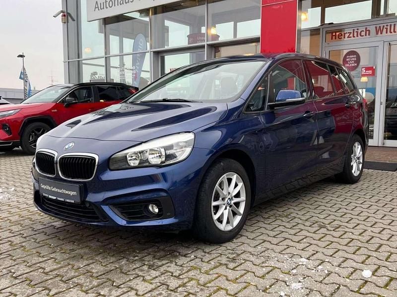 Mediterranblau metallic Gebraucht 2017 BMW 218 Advantage Van / Kleinbus | 14.890 € (Fairer Preis) - Bild 1/3