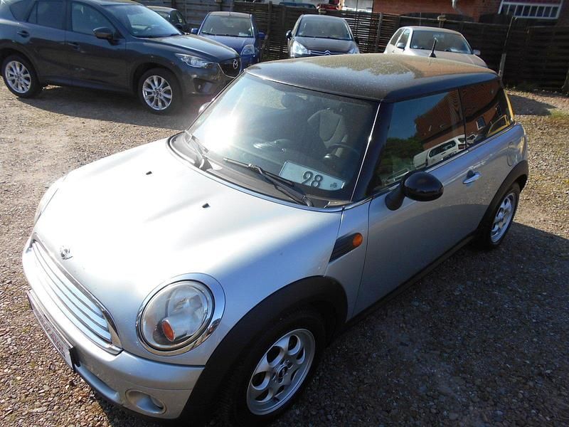 Silber Gebraucht 2007 Mini Cooper Kleinwagen | 2.989 € (Fairer Preis) - Bild 1/4