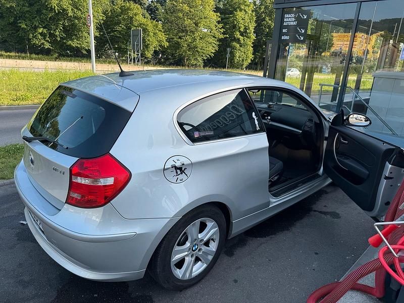 Gebraucht BMW 118 143 PS (105 kW) 2009 Grau Kleinwagen