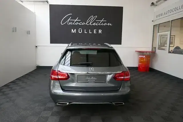 Gebraucht Mercedes C180 156 PS (114 kW) 2016 Grau Limousine
