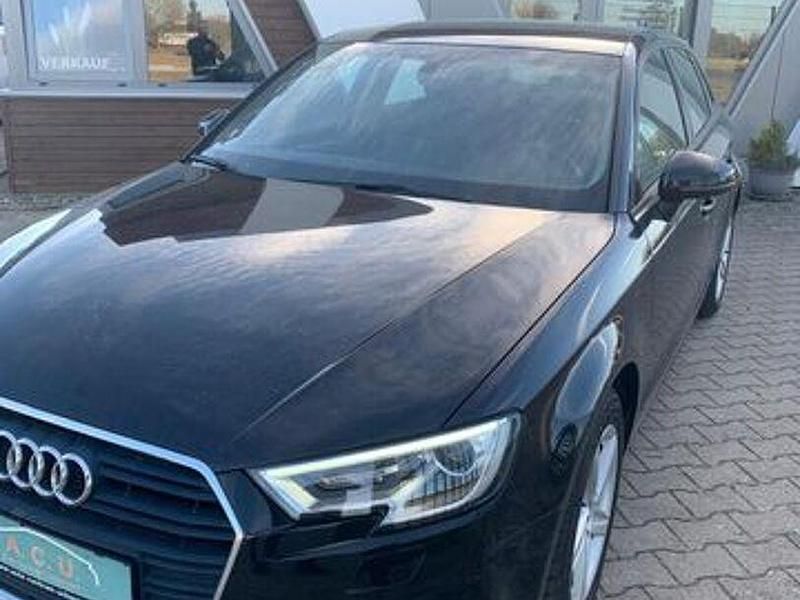 Gebraucht Audi A3 Design 116 PS (85 kW) 2019 Andere Limousine