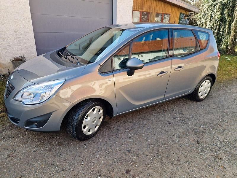 Gebraucht Opel Meriva 120 PS (88 kW) 2010 Braun Van / Kleinbus
