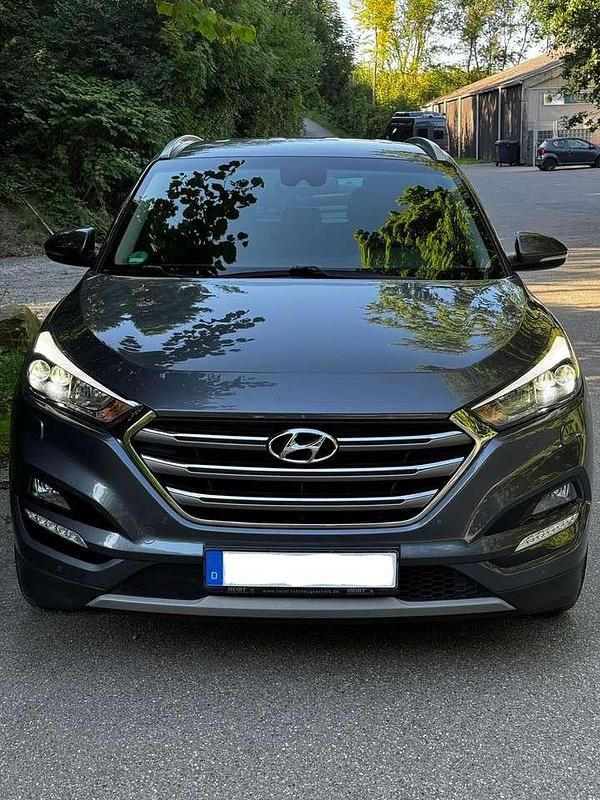Gebraucht Hyundai Tucson Turbo 177 PS (130 kW) 2018 Grau SUV