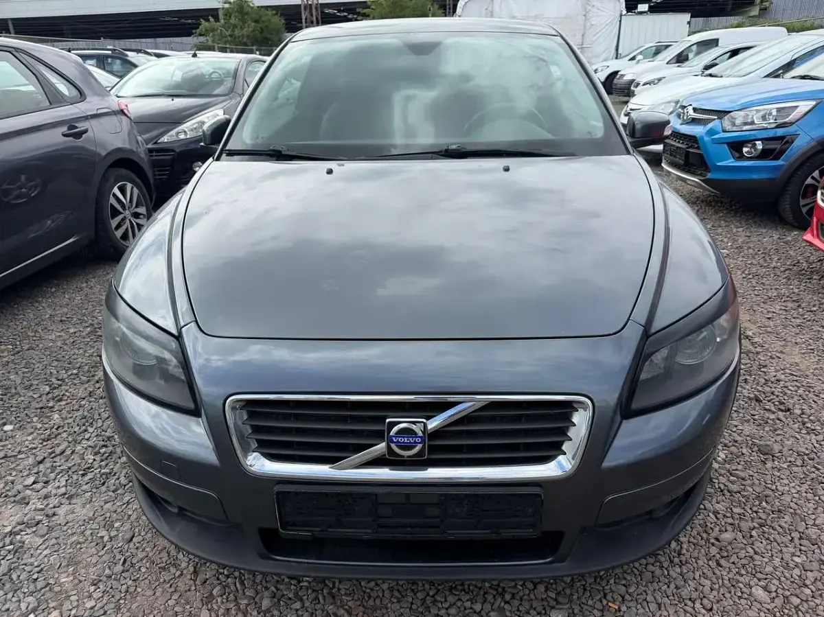 Gebraucht Volvo C30 Drive Kinetic 109 PS (80 kW) 2009 Titanium grey pearl / metallic Kleinwagen