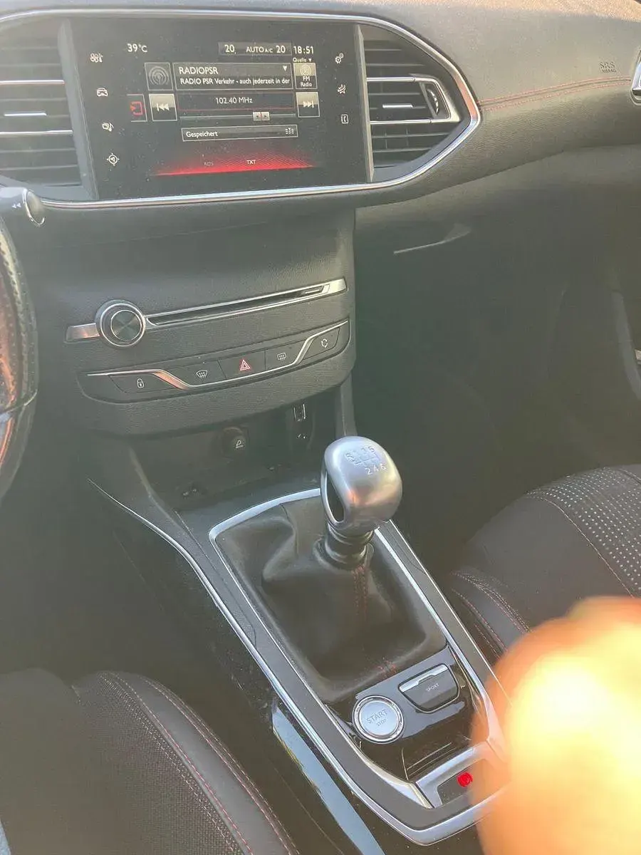 Gebraucht Peugeot 308 GT-line 150 PS (110 kW) 2017 Blau Kombi
