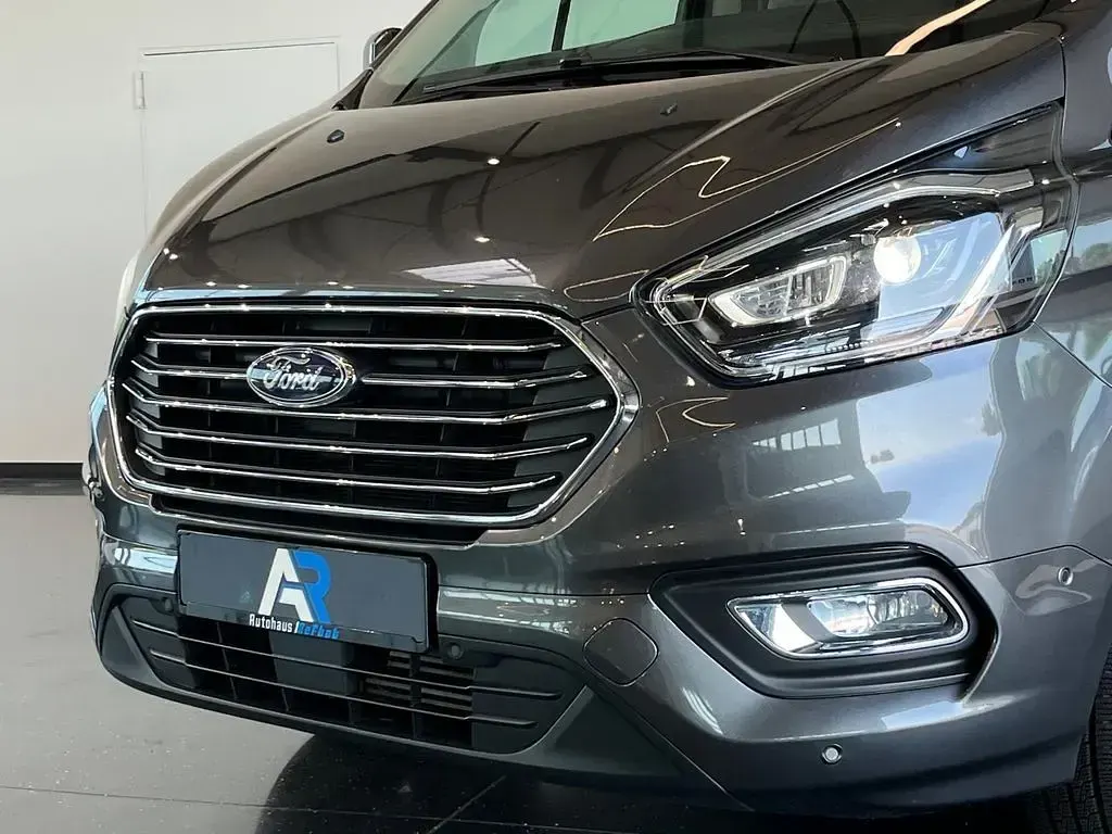 Gebraucht Ford Tourneo Titanium 185 PS (136 kW) 2020 Grau Van / Kleinbus