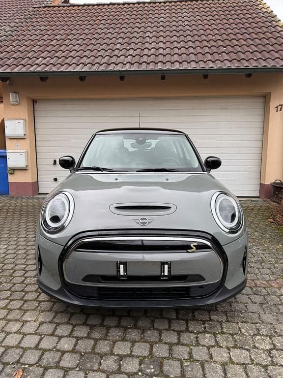 Gebraucht Mini Cooper SE 135 kW (184 PS) 2022 Grau Kleinwagen
