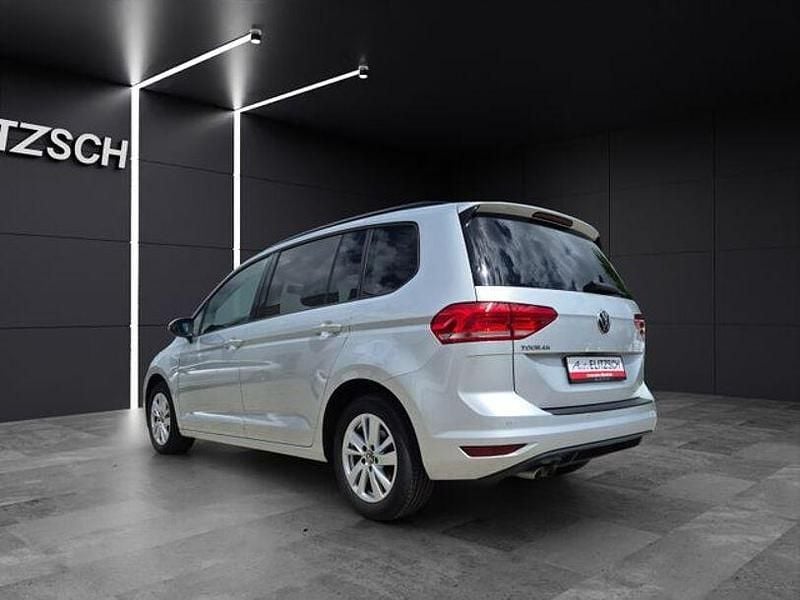 Gebraucht VW Touran Comfortline 150 PS (110 kW) 2021 Silber Van / Kleinbus