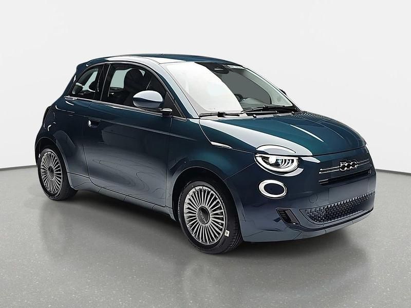 Neu Fiat 500 65 PS (47 kW) 2026 Grün Kleinwagen