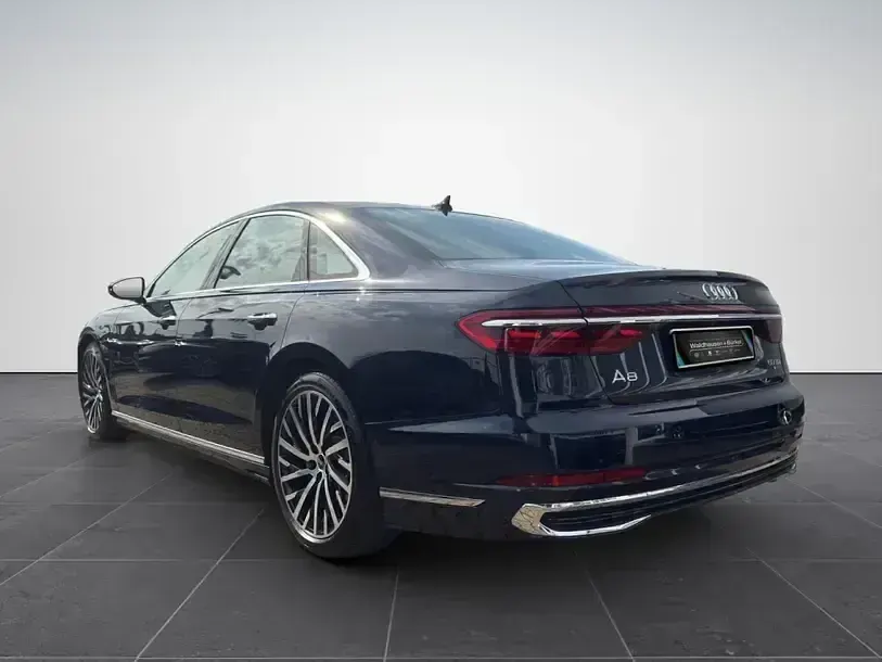 Gebraucht Audi A8 Ambiente 286 PS (210 kW) 2022 Firmamentblau Limousine