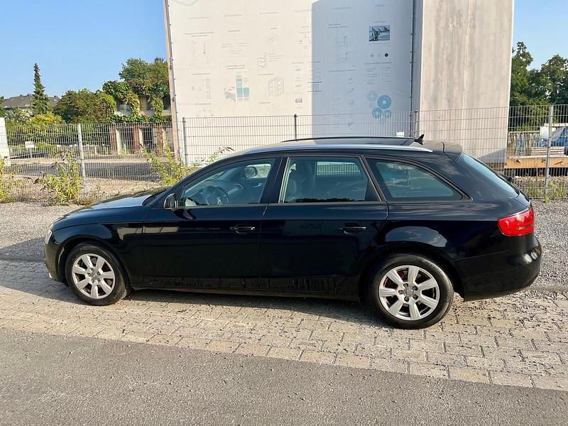 Gebraucht Audi A4 143 PS (105 kW) 2013 Schwarz Kombi