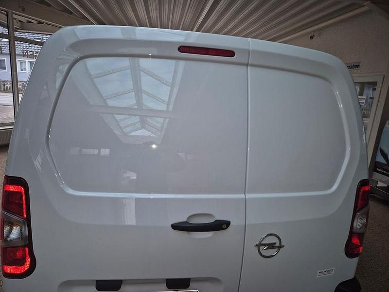 Gebraucht Opel Combo 105 PS (77 kW) 2022 Weiß Van / Kleinbus