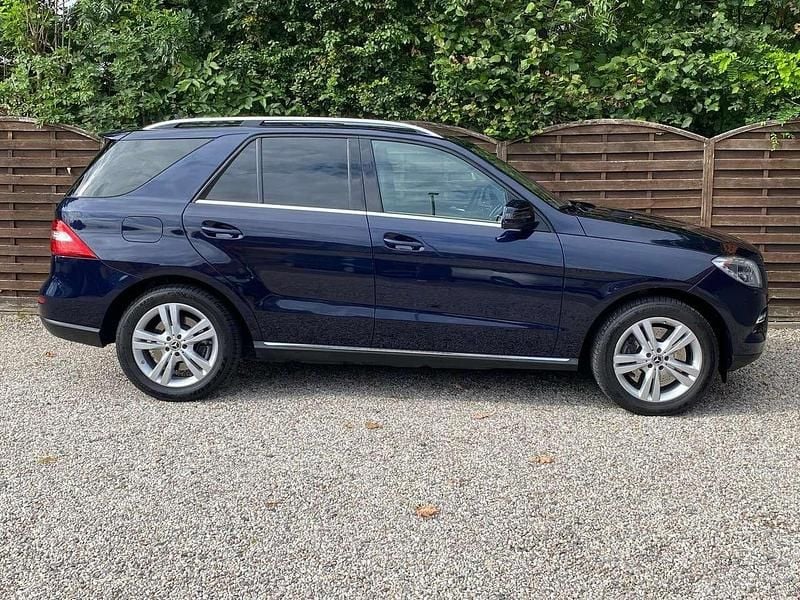 Gebraucht Mercedes ML500 408 PS (300 kW) 2014 Blau SUV