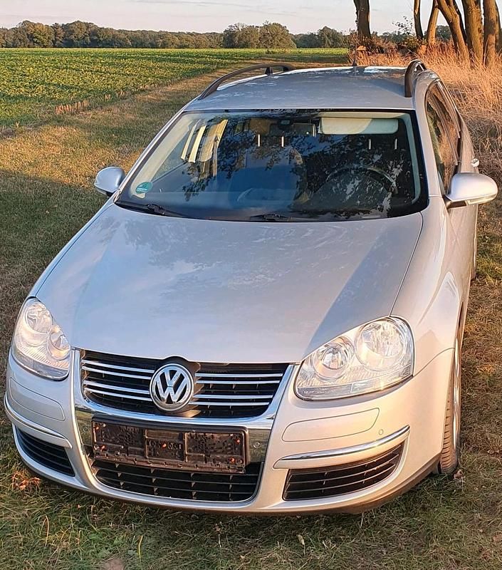 Silber Gebraucht 2009 VW Golf VI Kombi | 3.400 € (Guter Preis) - Bild 1/4