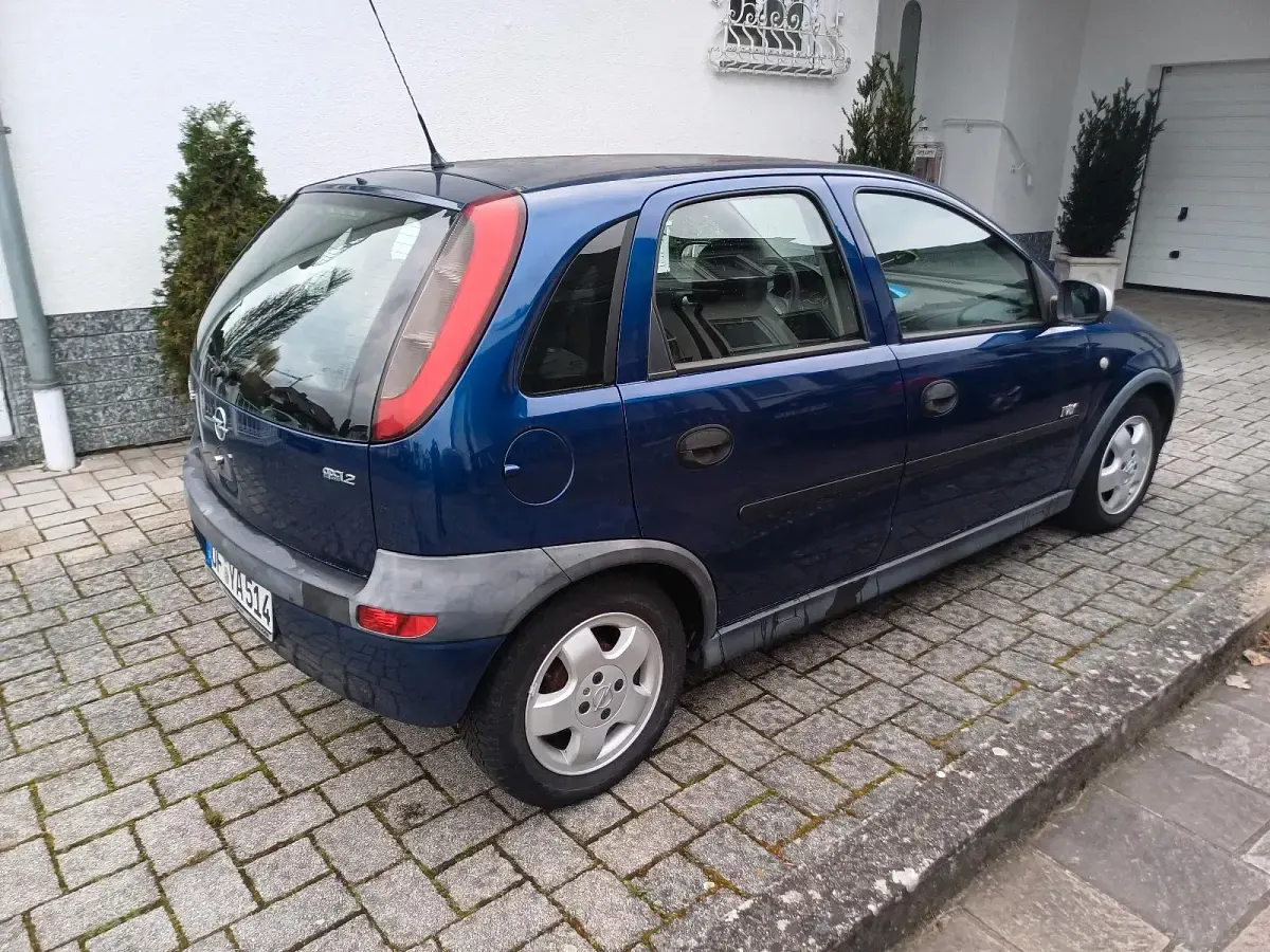 Gebraucht Opel Corsa 75 PS (55 kW) 2003 Violet Kleinwagen