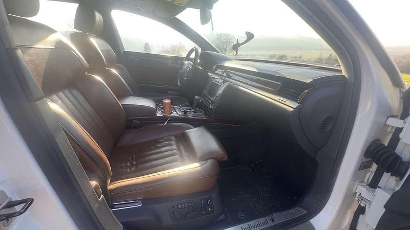 Second-hand VW Phaeton Edition 239 CP (175 kW) 2009 Berlinǎ