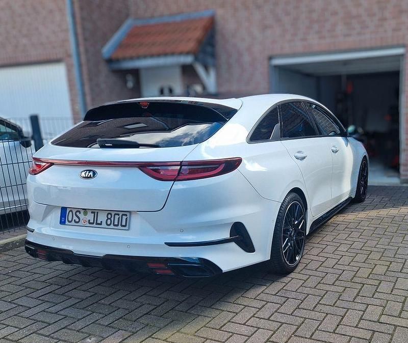 Gebraucht Kia ProCeed 204 PS (150 kW) 2019 Weiß Limousine