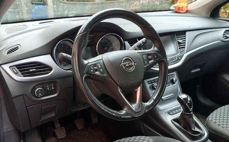 Gebraucht Opel Astra Edition 105 PS (77 kW) 2016 Blau Kombi