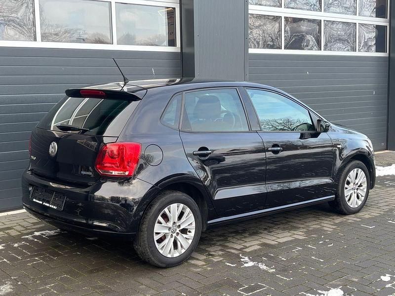 Gebraucht VW Polo Life 69 PS (50 kW) 2013 Schwarz Limousine