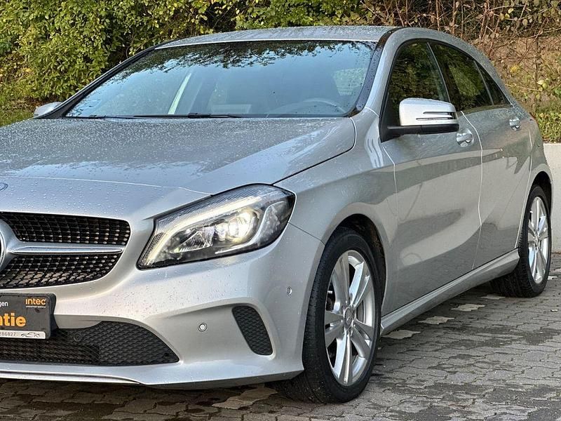 Gebraucht Mercedes A200 136 PS (100 kW) 2017 Silber Limousine
