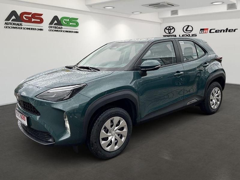 Gruen Neu 2025 Toyota Yaris Cross Business Edition SUV | 25.990 € (Fairer Preis) - Bild 1/4