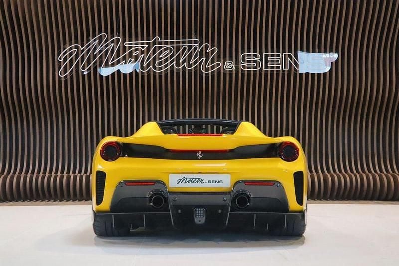 Usata Ferrari 488 2021 Giallo Cabrio