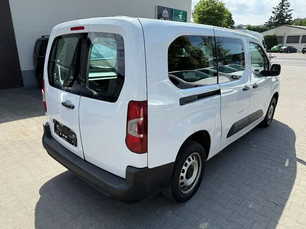 Gebraucht Citroën Berlingo 102 PS (75 kW) 2022 Weiß Van / Kleinbus