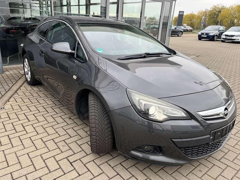 Gebraucht Opel Astra 165 PS (121 kW) 2012 Karbongrau Coupé